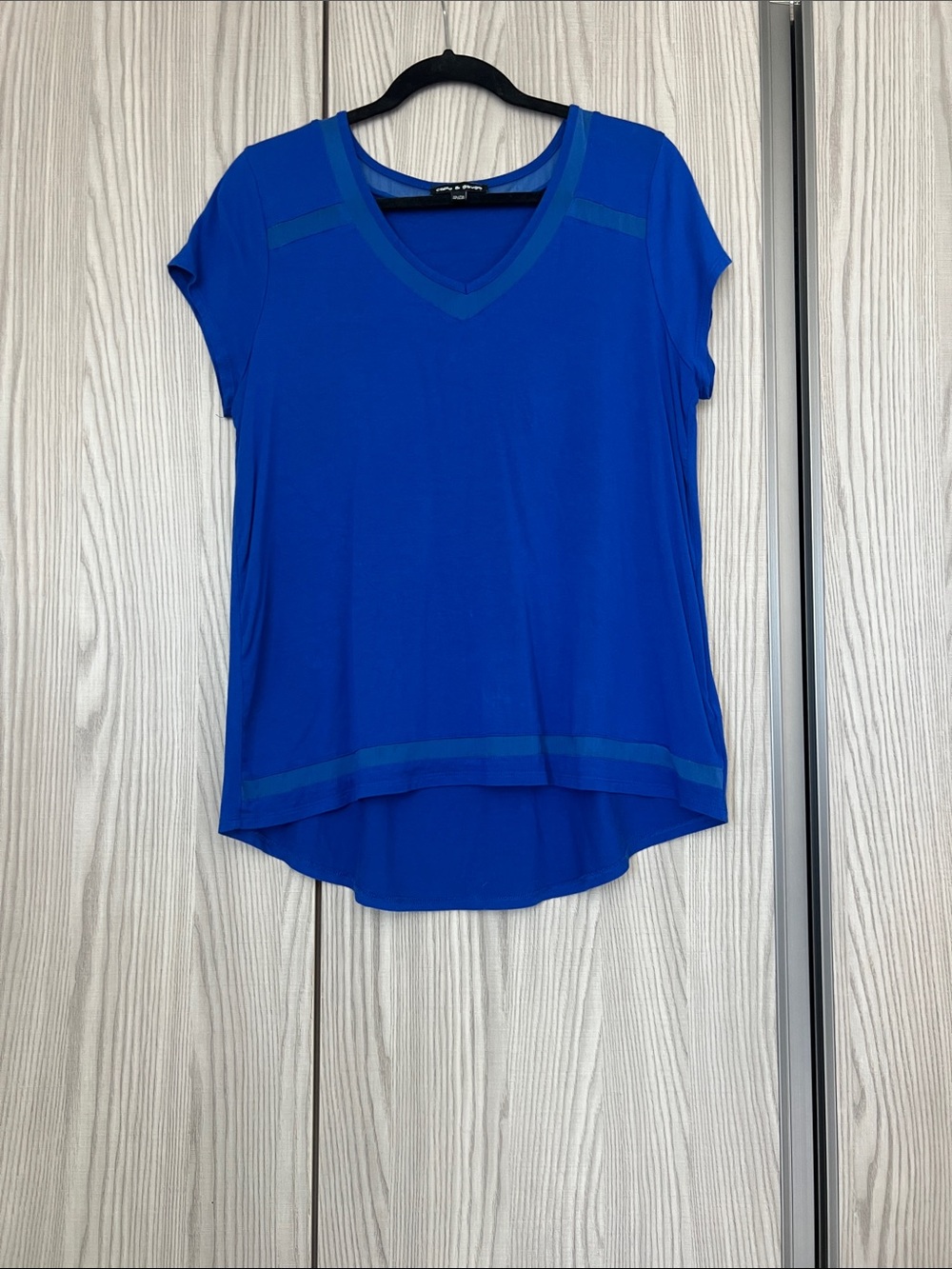 Cable & Gauge V-Neck Short Sleeve Tee in Royal Blue